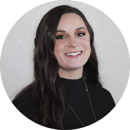 headshot of Kirsten Staples